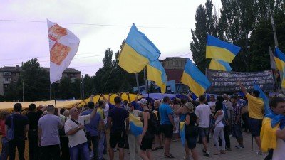 Проукраинский митинг в Мариуполе - Mariupol-Ploshad-04.jpg (94.12 Кіб) Переглянуто 7761 раз Проукраинский митинг в Мариуполе