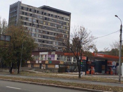 По-моему, это здание - редакция газеты Донбасс и смежных изданий