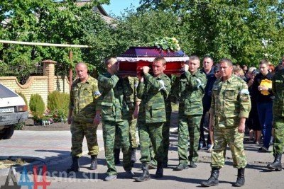 Похороны погибшей девочки